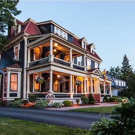Carriage House Inn Fredericton Dış mekan fotoğraf